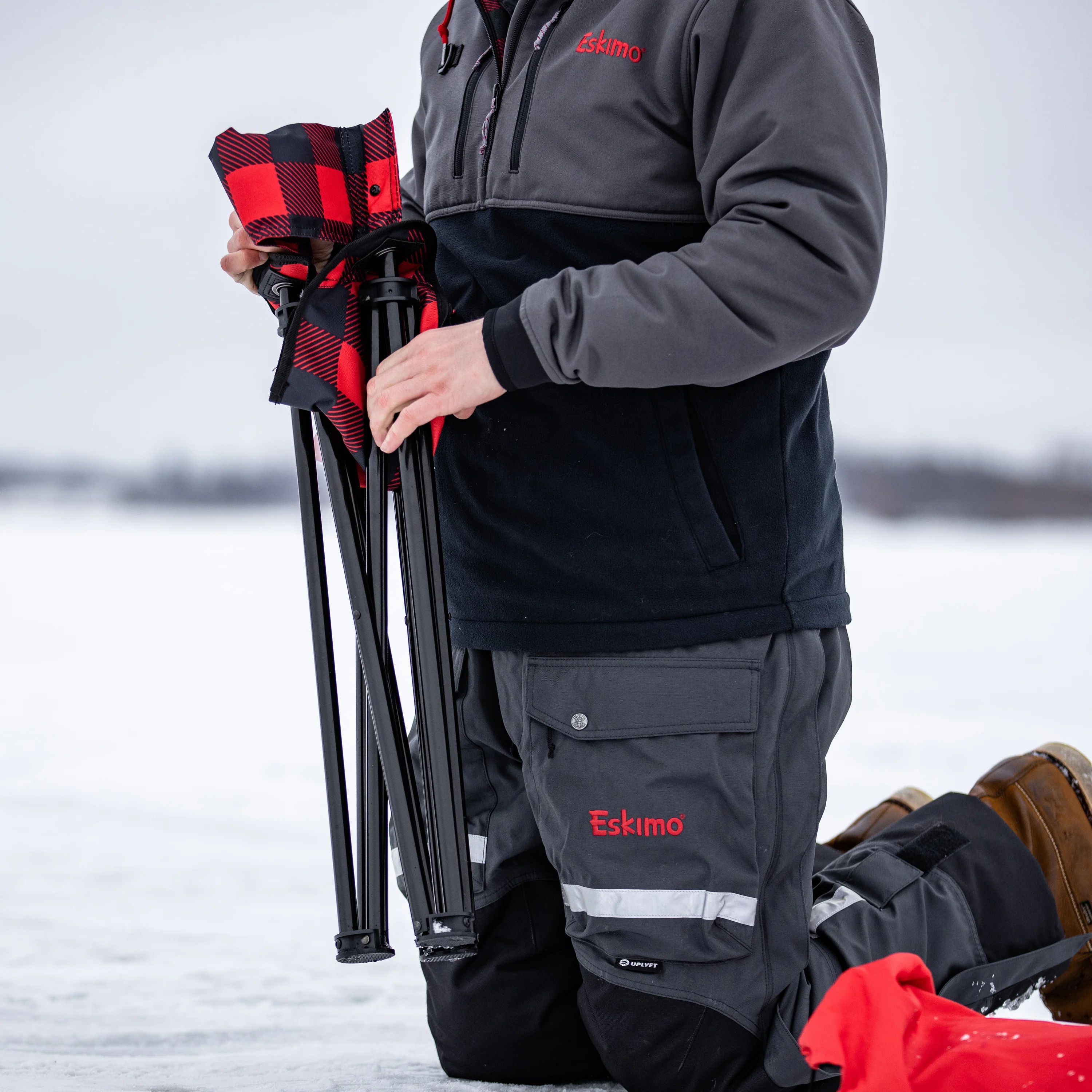 Plaid Folding Ice Chair - Image 3